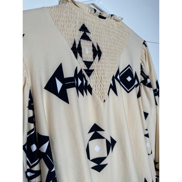 Lularoe Long Sleeve High Smocked Neck Cream & Black Aztec Women's Top SZ XS - Picture 2 of 3